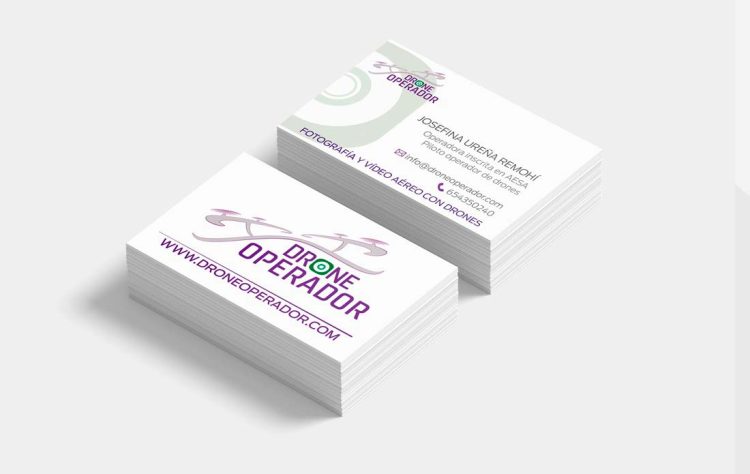 Mockup de las tarjetas de visita de Drone Operador